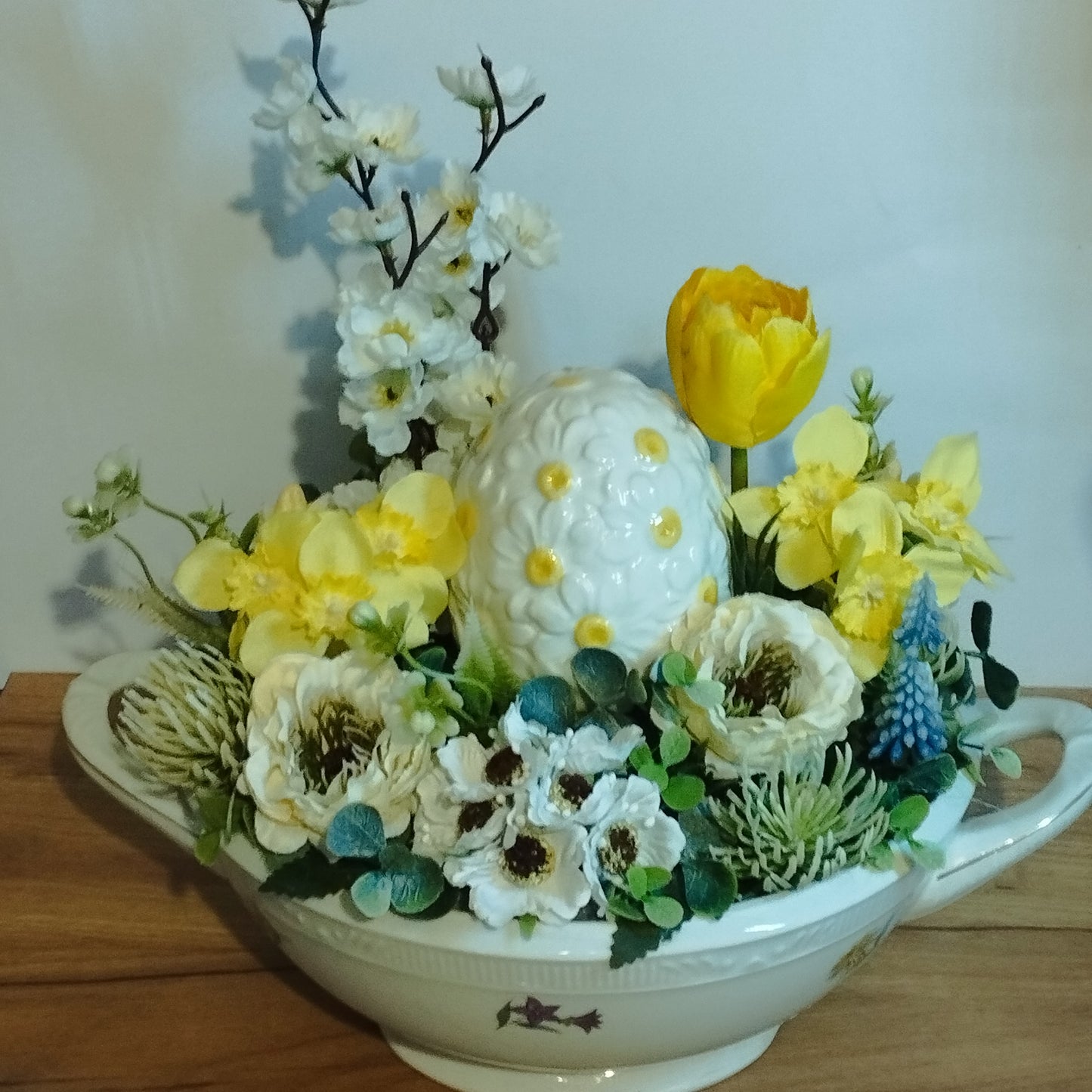 Leveses tálba készült kollekció a tojás kivehető