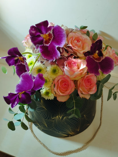 Orhideás box vegyes virággal