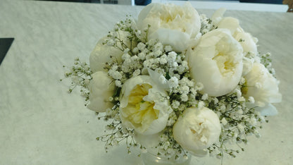 Mennyaszonyi csokor  fehér peoniából