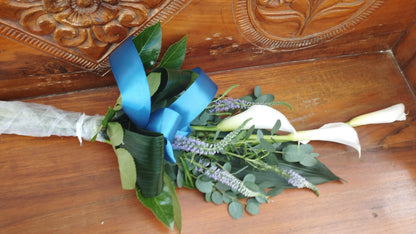 Három szállas vegyes virág csokor