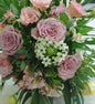 Vegyes virág csokor  M méret rózsaszínes árnyalat