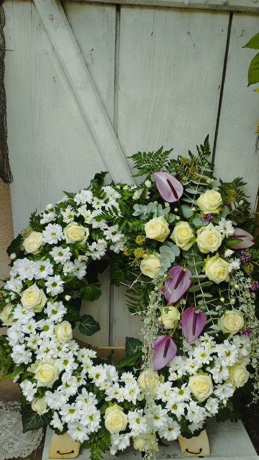 Álló oázisos családi tűzőt koszorú 65 cm