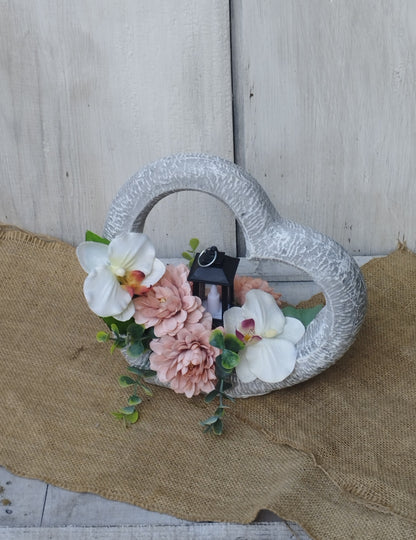 Kő szív lámpással