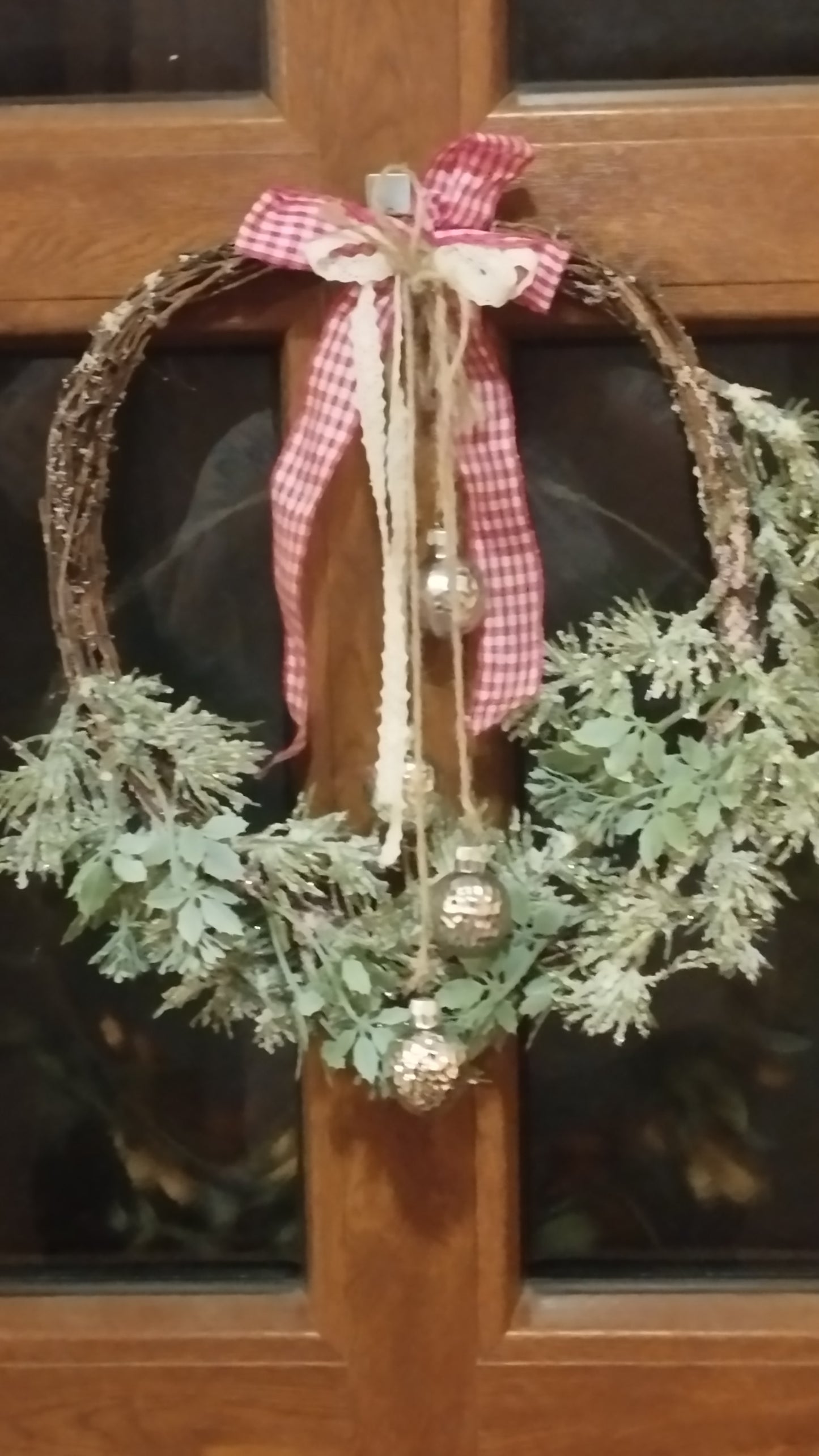 Egyszerű ajtódísz választható szallagal