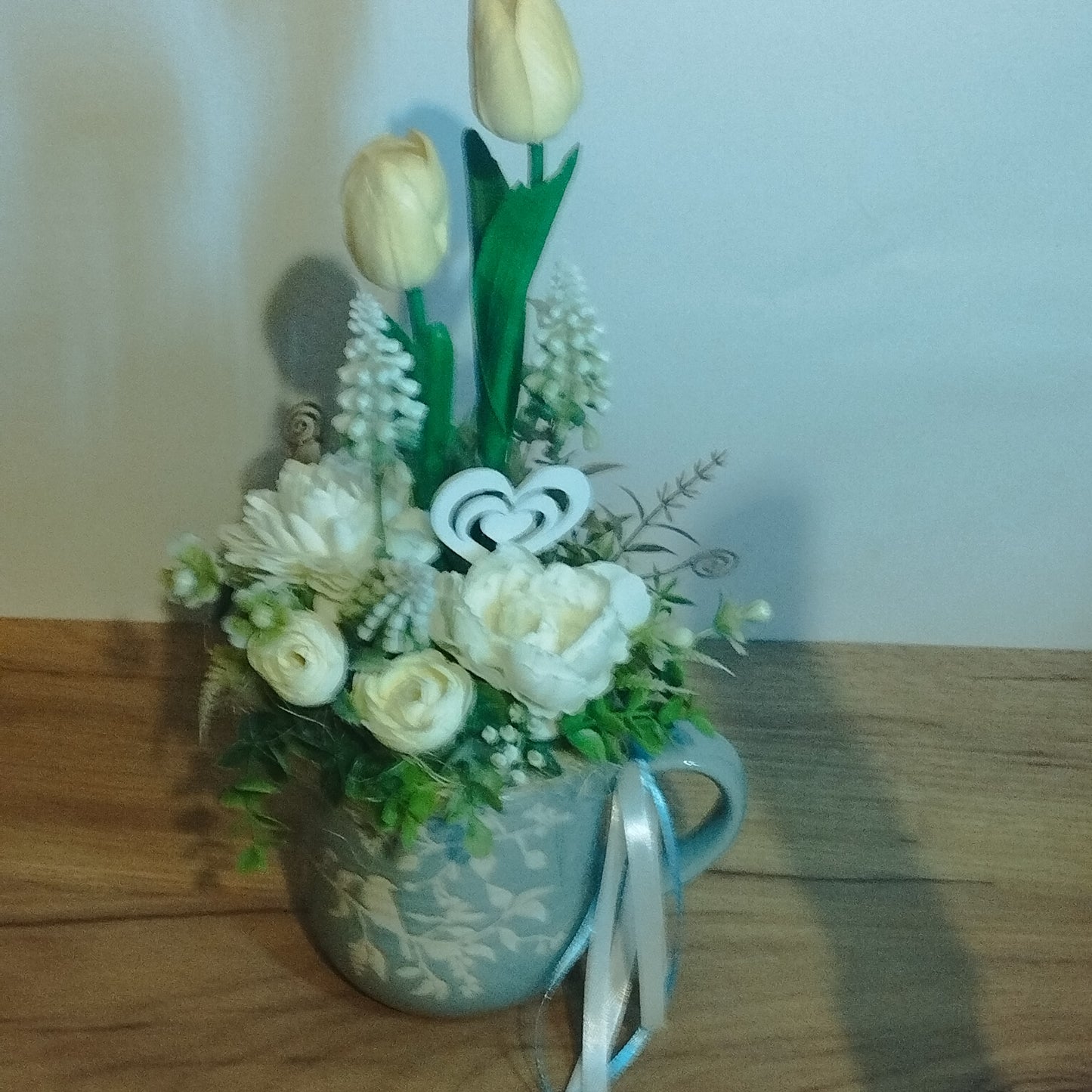 Fehér tulipán gyöngyikével