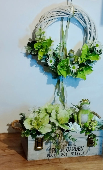 Szettben zöld hunyor békával