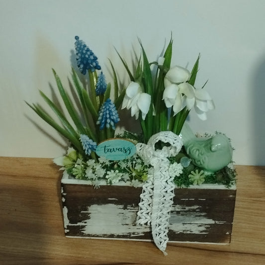 Hóvirág  gyöngyikével kis madárkával