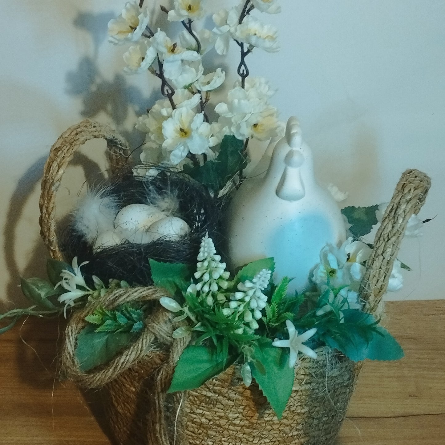 Tyúkocska kosárban