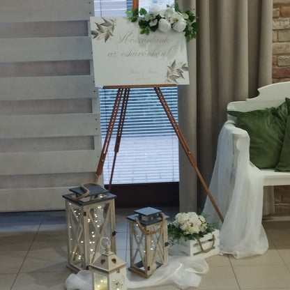 Bérelhető festőálvány ,pad fotósarok teljes dekorációval kellékekkel